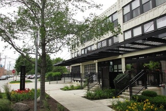 Building Photo - 1150 W 15th St
