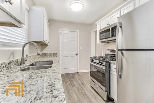 Building Photo - 2048 Glendale Dr