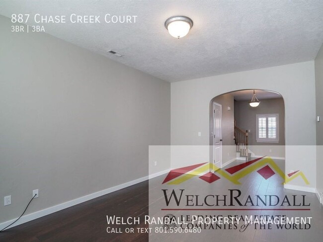 Foto del edificio - 887 Chase Brook Lane 890 E