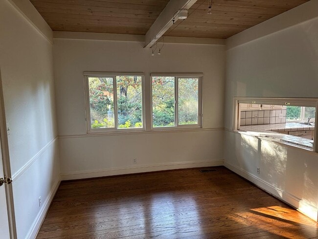 Building Photo - 121 Escanyo Way