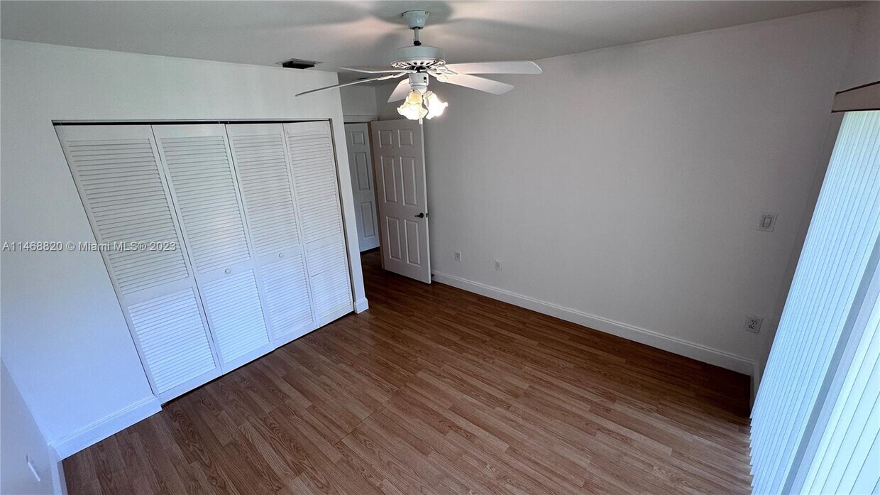 Foto del edificio - 9781 NW 45th Ln