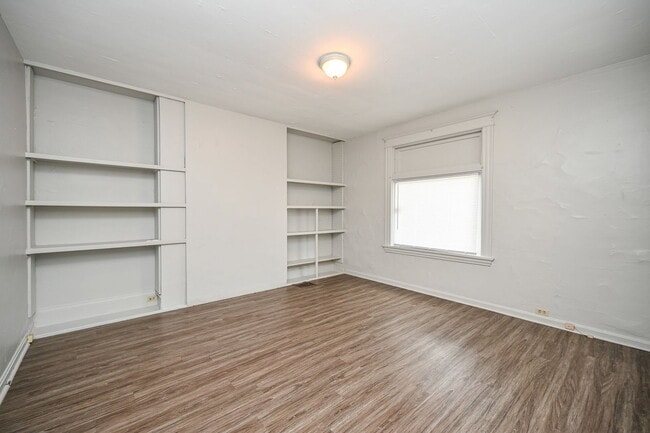 Building Photo - 2535 Vestry Ave