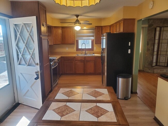 Foto del edificio - Spacious 3 Bedroom Single Family