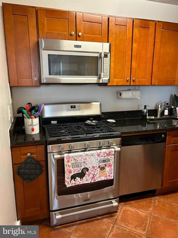 Foto del edificio - 4242 East-West Hwy