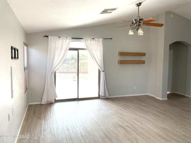 Building Photo - 11024 S Driscoll Mountain Dr
