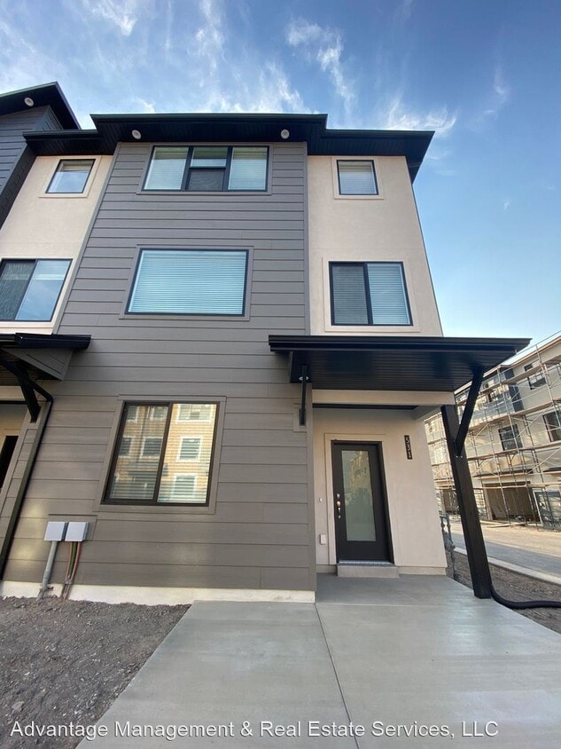Foto principal - 4 br, 3 bath House - 531 S 1080 W