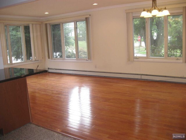 Foto del edificio - 184 Hillside Ave