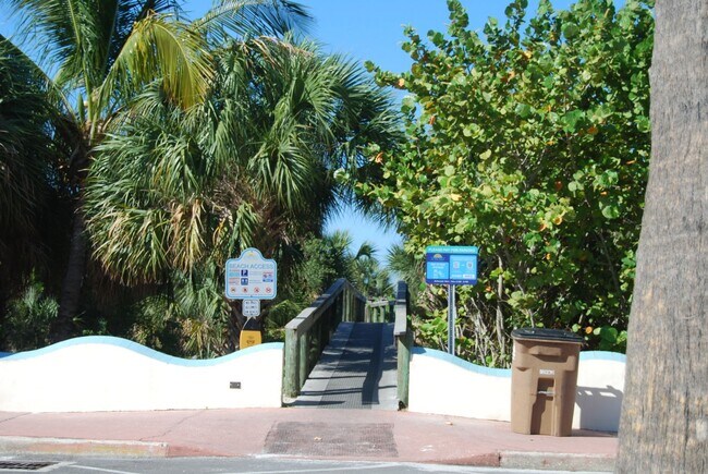 Foto del edificio - 6402 Gulf Winds Dr