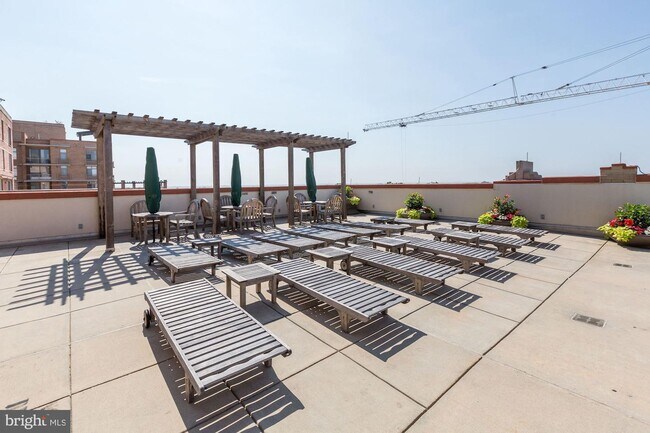 Foto del edificio - 1020 N Highland St