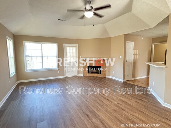 Building Photo - 3921 Pecan Trace Cove