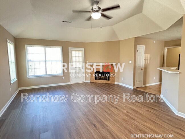 Foto del edificio - 3921 Pecan Trace Cove