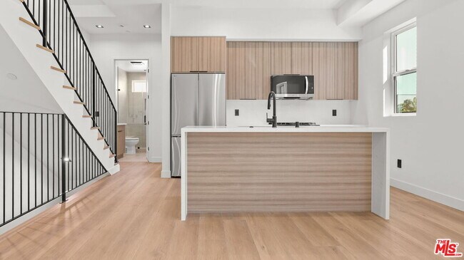 Foto del edificio - 10842 Peach Grove St