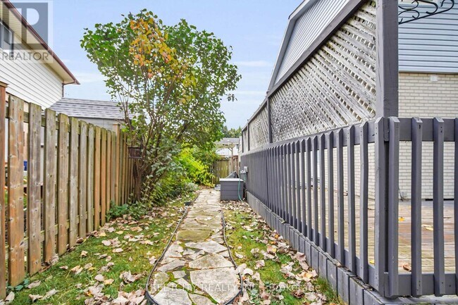 Building Photo - 456 Alston Rd