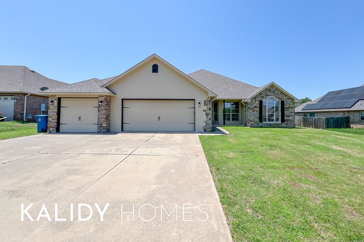 Foto principal - 3817 Kindle Ln
