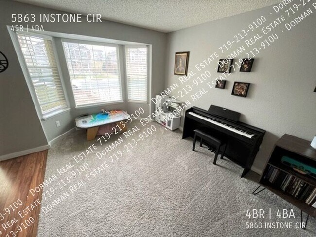 Foto del edificio - 5863 Instone Cir
