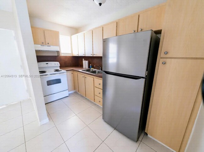 Foto del edificio - 1525 NW 19th Terrace