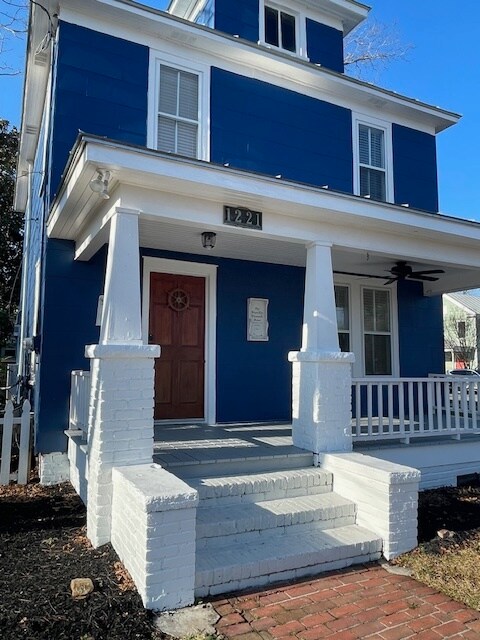 Foto del edificio - 1221 N Craven St