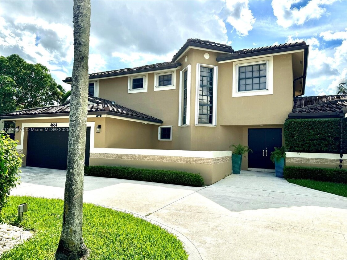 Primary Photo - 4664 SW 149th Ct