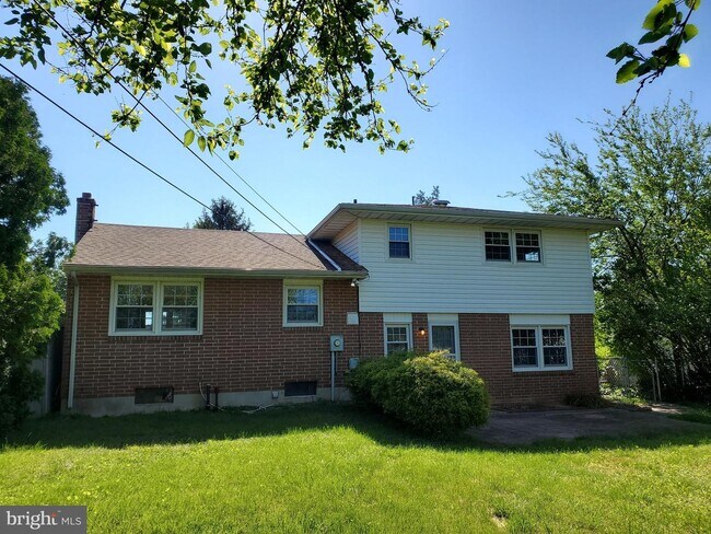 Foto del edificio - 944 Westview Terrace