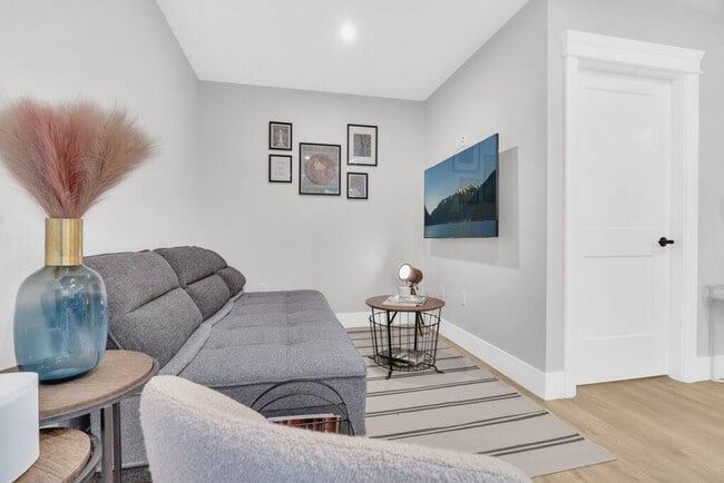 Building Photo - 2145 W 32nd Ave