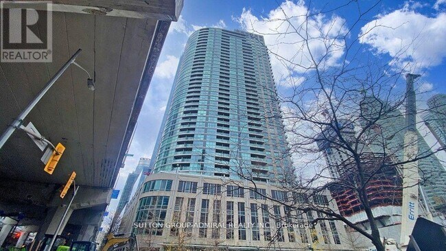 Photo du bâtiment - 18 Yonge St