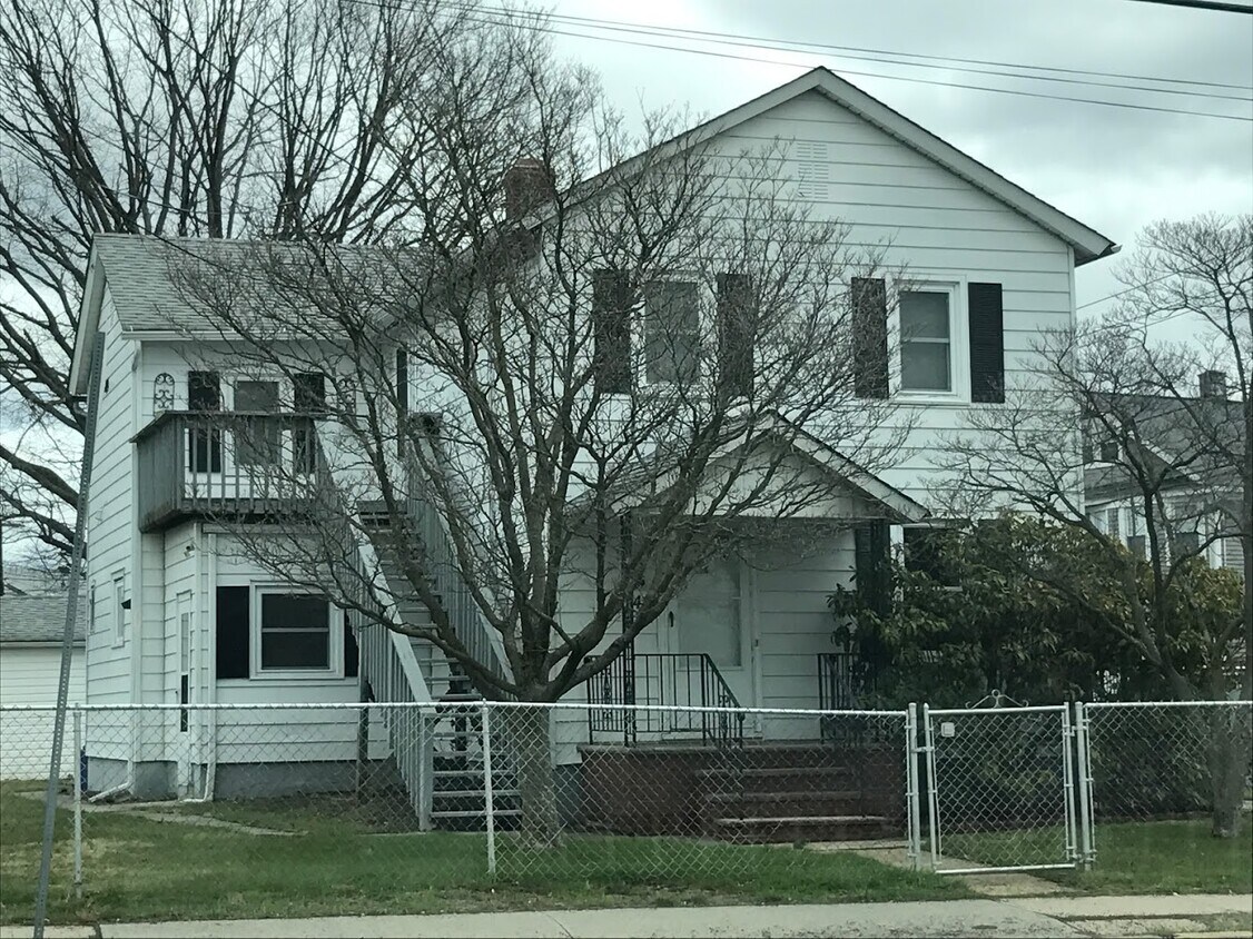 14 1st Ave, Raritan, NJ 08869 Apartments in Raritan, NJ