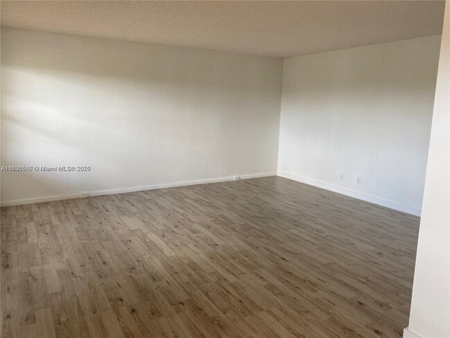 Building Photo - 400 SW 134th Way