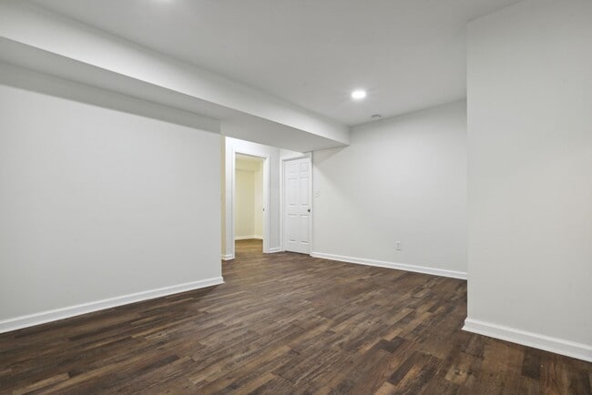 Building Photo - 1226 Coronada Drive