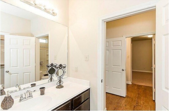 Foto del edificio - 58 Woodland Hills Dr