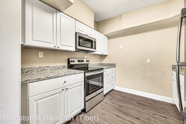 Building Photo - 5 br, 3 bath House - 1846 N POWERS DRIVE