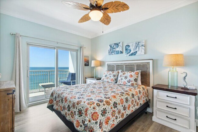 Foto del edificio - 1010 W Beach Blvd