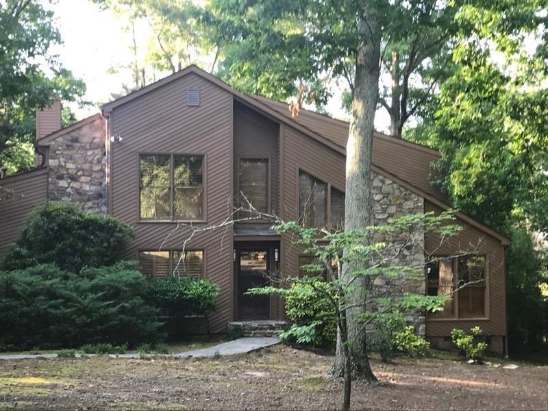 Primary Photo - 1176 Ashley Lake Dr