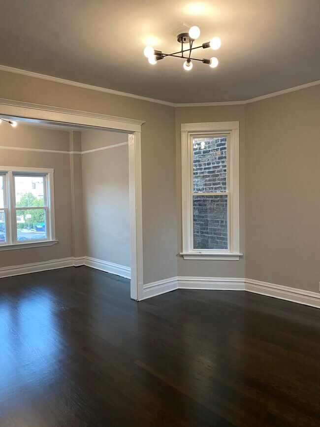 Building Photo - 3968 N Elston Ave