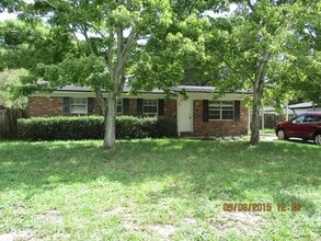 Building Photo - 481 Mako Dr