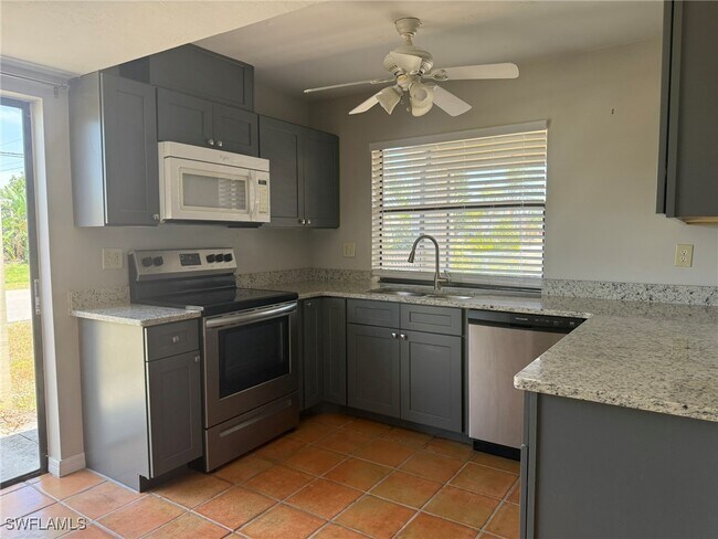 Foto del edificio - 4003 SE 2nd Ave