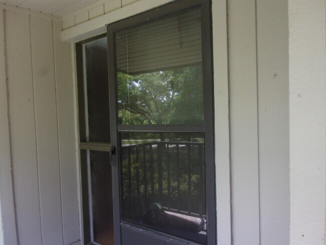 Building Photo - 10 Alcira Ct