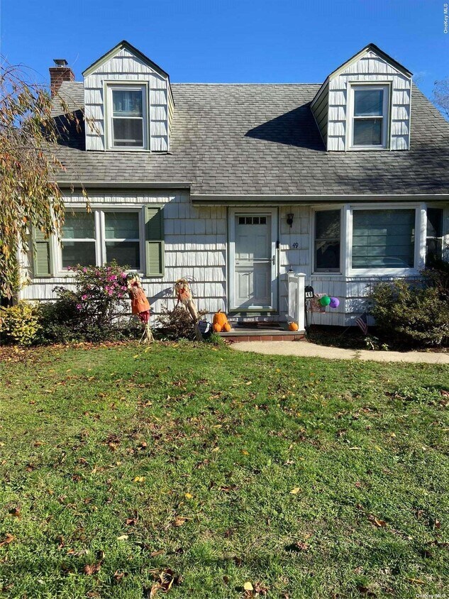 49 Merokee Pl, Farmingdale, NY 11735 House Rental in Farmingdale, NY