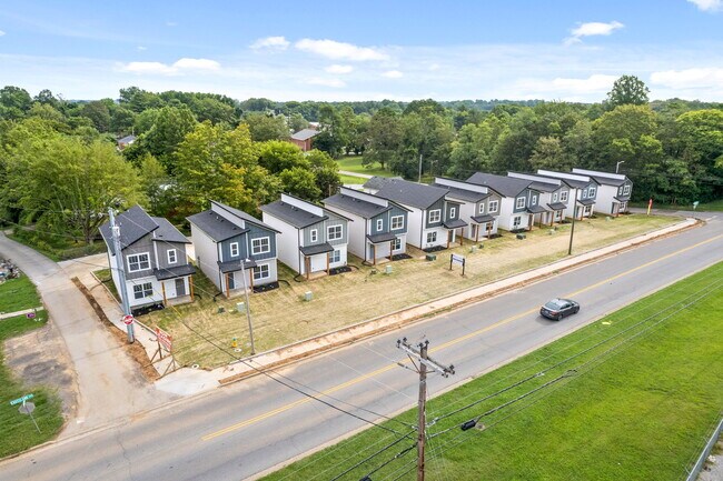 Building Photo - Crossland