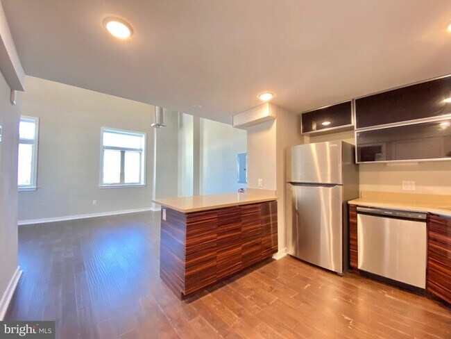 Foto del edificio - 1 W Main St