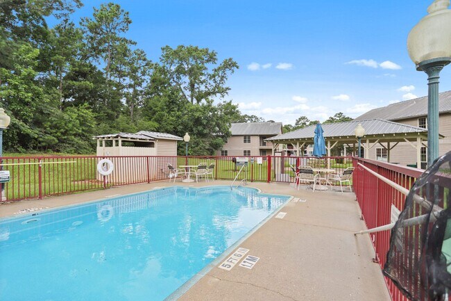Foto del edificio - Residences at Piney Shores