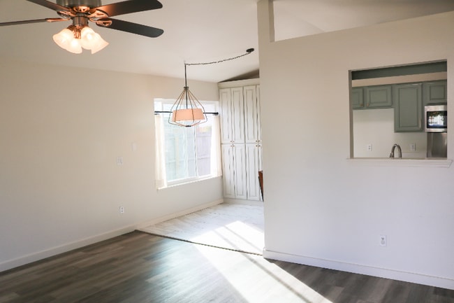 Photo - 1205 Spring St (Bentonville, AR) House