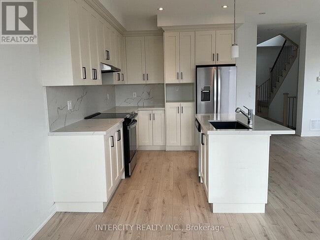 Building Photo - 53 Tipp Dr