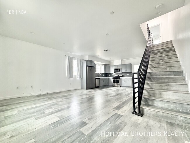 Building Photo - 156 N Mariposa Ave