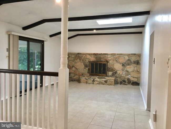 Foto del edificio - 602 Heather Ln