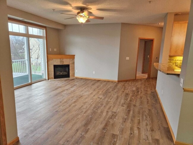 Building Photo - rare Demand village by the bay condo for l...