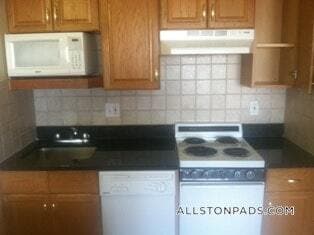 Building Photo - 1110 Commonwealth Ave