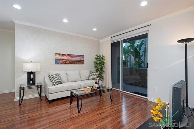 Foto del edificio - 9263 Regents Rd