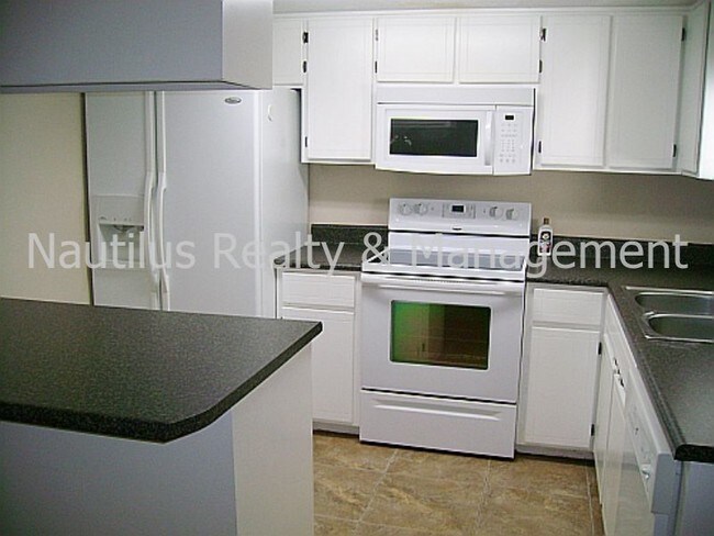 Foto del edificio - 1461 Kraft Ave