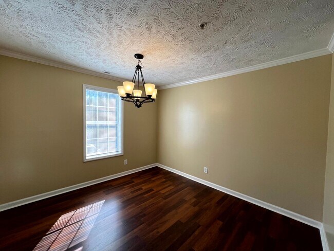 Building Photo - 372-5 Bubblecreek ~ Kings Grant Condos ** ...