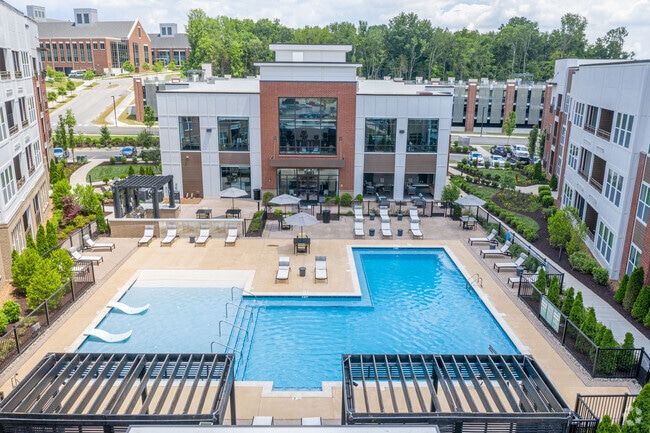 Pool - Paxton Cool Springs